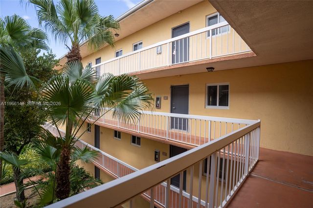 7720 Camino Real E-307, Miami, FL 33143