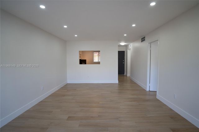 7720 Camino Real E-307, Miami, FL 33143