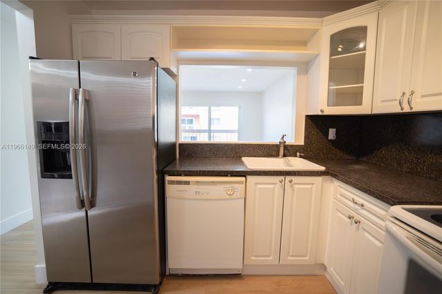 7720 Camino Real E-307, Miami, FL 33143