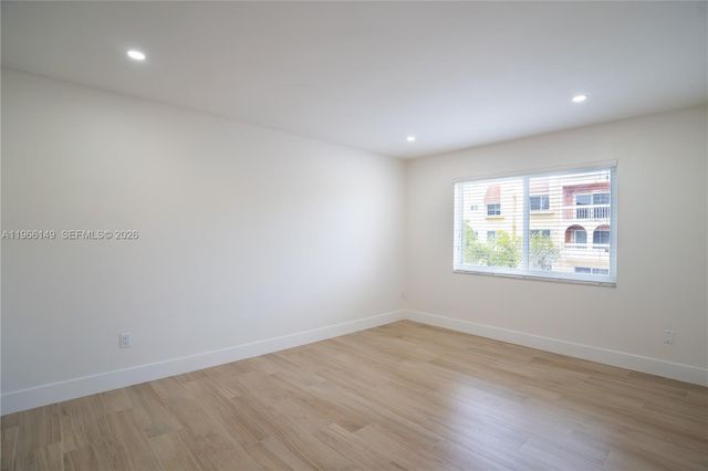 7720 Camino Real E-307, Miami, FL 33143