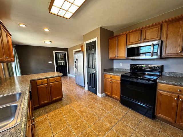 98 Enchanted Court, Somerset, KY 42503