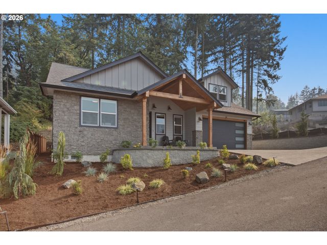 980 S 66th Pl, Springfield, OR 97478