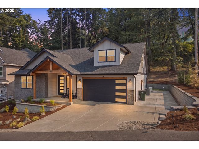 980 S 66th Pl, Springfield, OR 97478