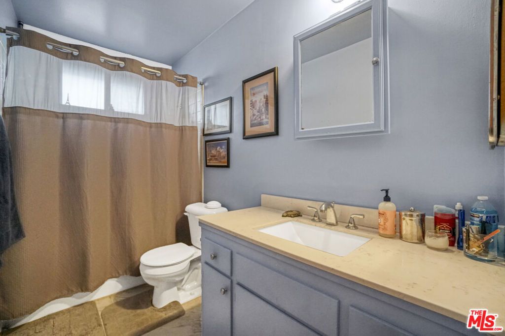 Image 18 of property listing at 2710 New Jersey Street, Los Angeles, CA 90033