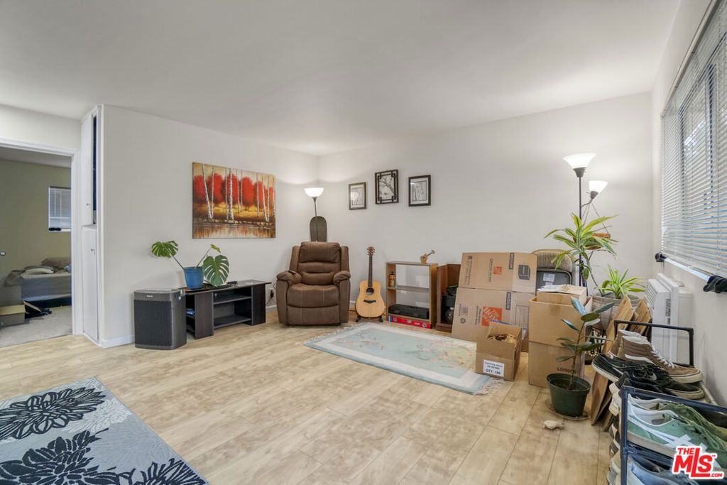 Image 27 of property listing at 2710 New Jersey Street, Los Angeles, CA 90033