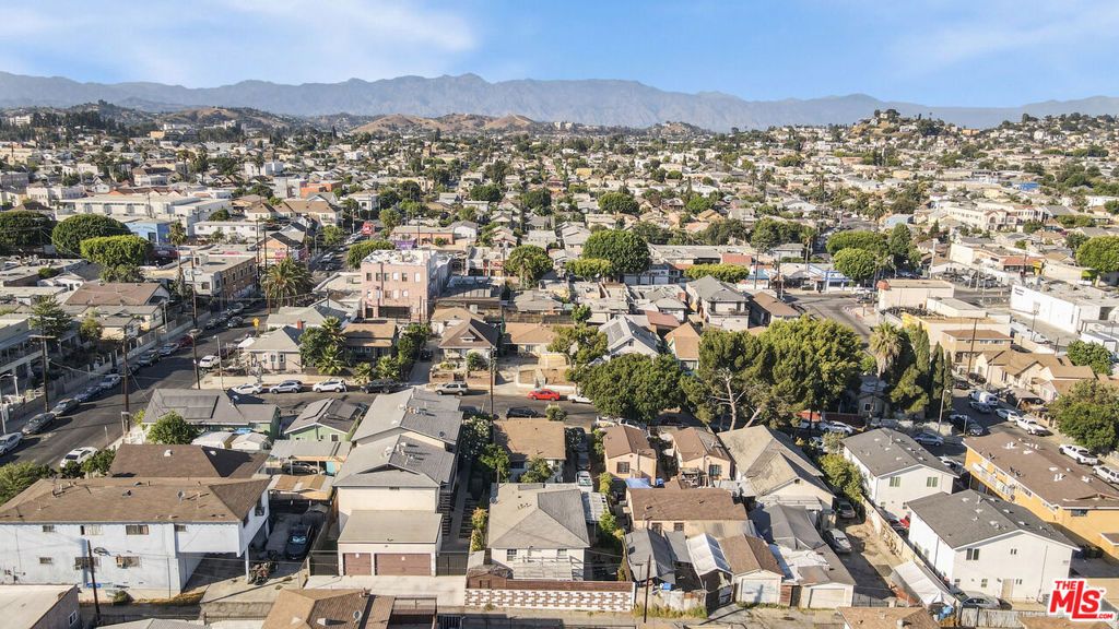 Image 35 of property listing at 2710 New Jersey Street, Los Angeles, CA 90033