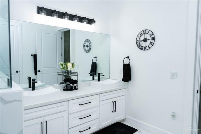 611 S 1st Lane, Mcallen, TX 78501