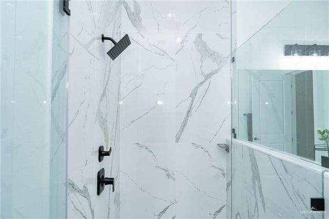 611 S 1st Lane, Mcallen, TX 78501