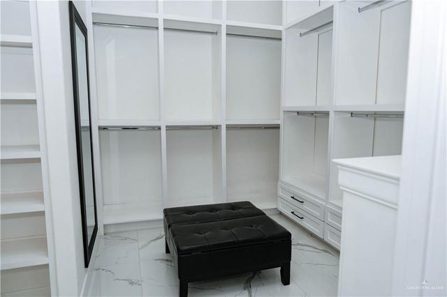 611 S 1st Lane, Mcallen, TX 78501