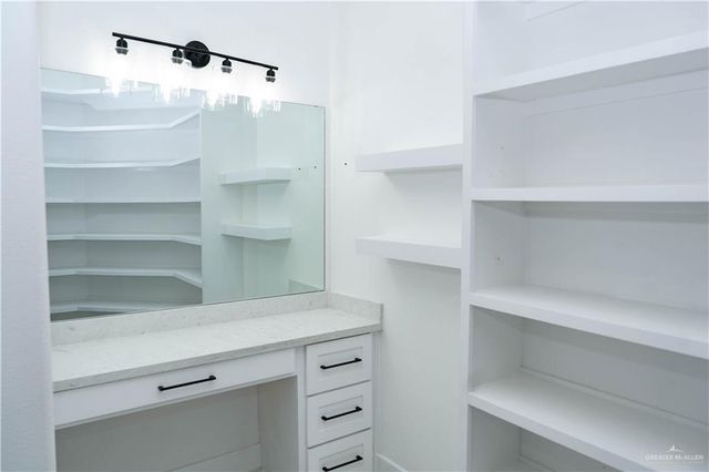 611 S 1st Lane, Mcallen, TX 78501