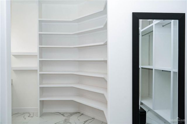 611 S 1st Lane, Mcallen, TX 78501