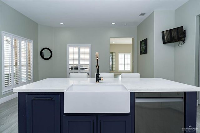 611 S 1st Lane, Mcallen, TX 78501