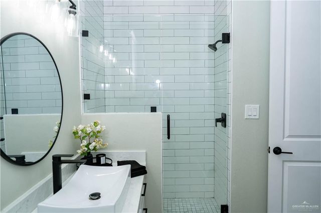 611 S 1st Lane, Mcallen, TX 78501