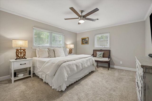 1018 Ben Hur Drive, Spring Valley Village, TX 77055