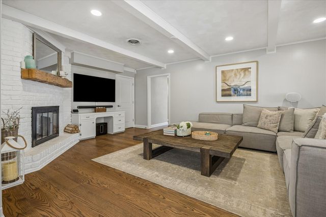 1018 Ben Hur Drive, Spring Valley Village, TX 77055