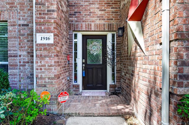 1916 Orkney Lane, Conroe, TX 77301
