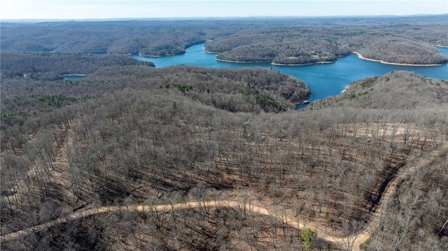 610 County Rd Cr-157, Eureka Springs, AR 72632