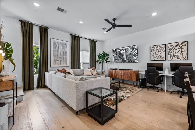 1507 N Garrett Avenue 203, Dallas, TX 75206