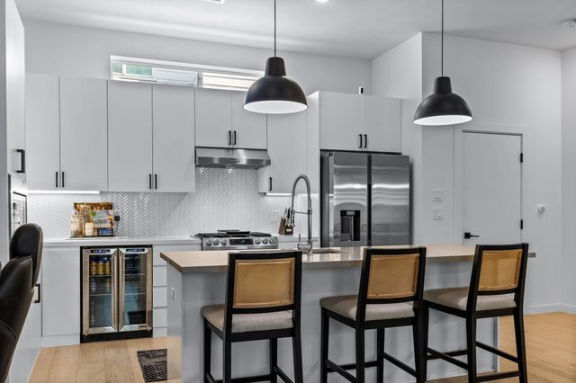 1507 N Garrett Avenue 203, Dallas, TX 75206