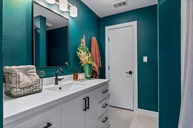 1507 N Garrett Avenue 203, Dallas, TX 75206