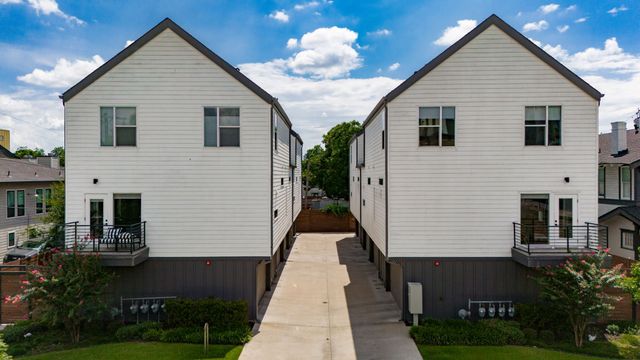 1507 N Garrett Avenue 203, Dallas, TX 75206