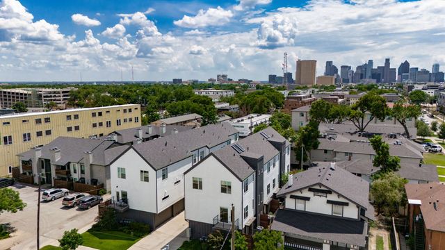 1507 N Garrett Avenue 203, Dallas, TX 75206
