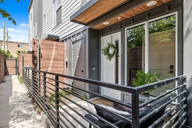 1507 N Garrett Avenue 203, Dallas, TX 75206