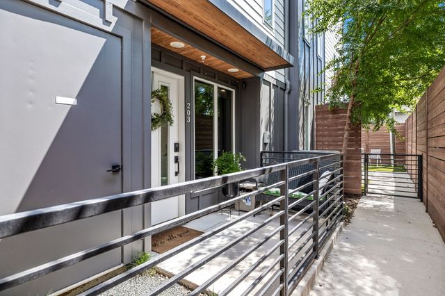 1507 N Garrett Avenue 203, Dallas, TX 75206