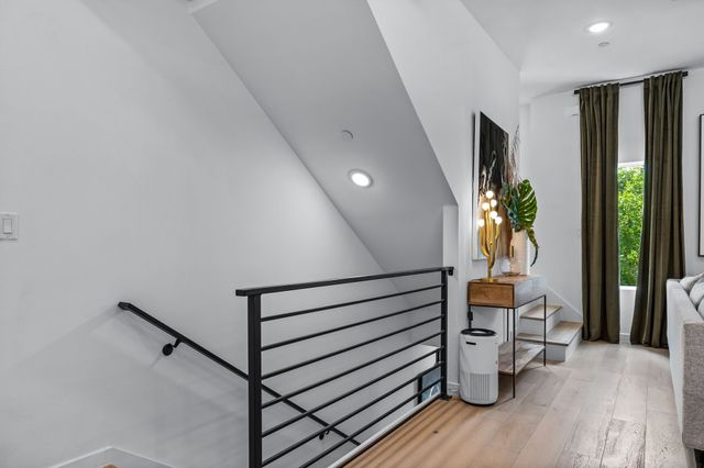 1507 N Garrett Avenue 203, Dallas, TX 75206