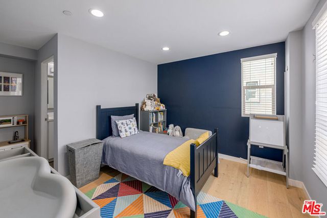 1405 Bates Avenue, Los Angeles, CA 90027