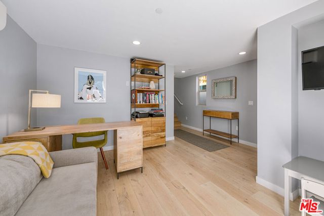 1405 Bates Avenue, Los Angeles, CA 90027