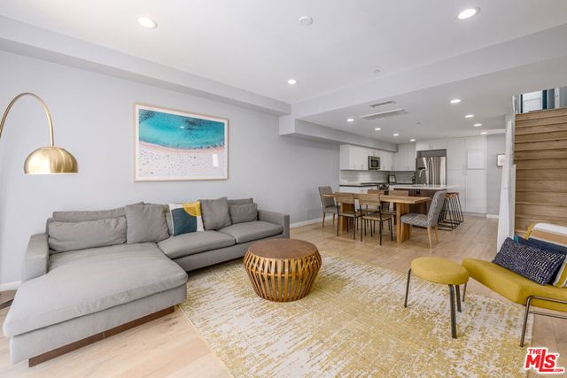 1405 Bates Avenue, Los Angeles, CA 90027