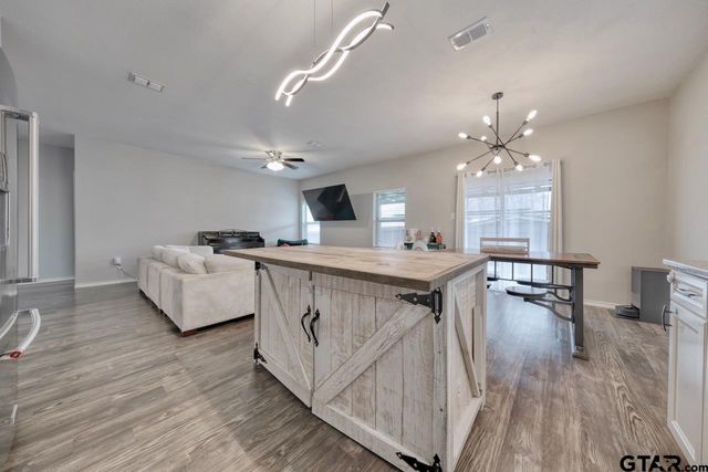 306 Ruffin Road, Mabank, TX 75147