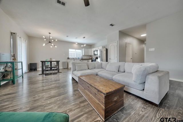 306 Ruffin Road, Mabank, TX 75147