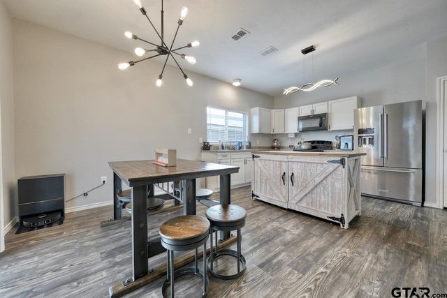 306 Ruffin Road, Mabank, TX 75147