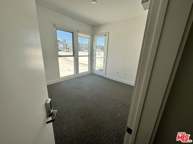 4210 Del Rey Avenue 417, Marina Del Rey, CA 90292