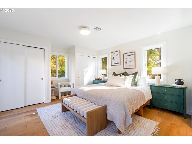 646 Se OAK St, White Salmon, WA 98672