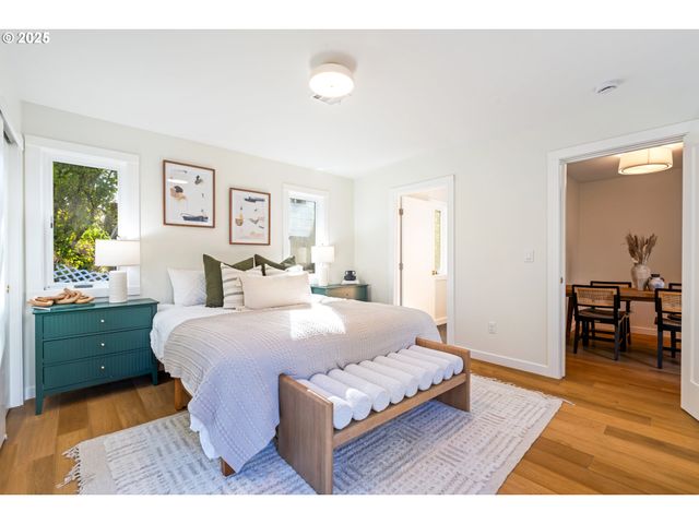 646 Se OAK St, White Salmon, WA 98672