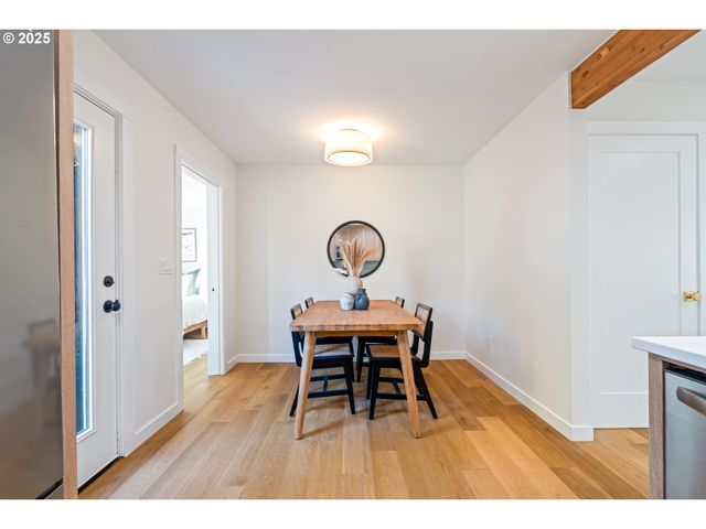 646 Se OAK St, White Salmon, WA 98672