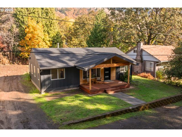646 Se OAK St, White Salmon, WA 98672