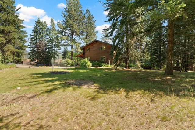 242 Crystal Shores Dr, Newport, WA 99156