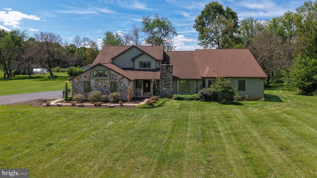 21 MIRANDA CT, Martinsburg, WV 25403