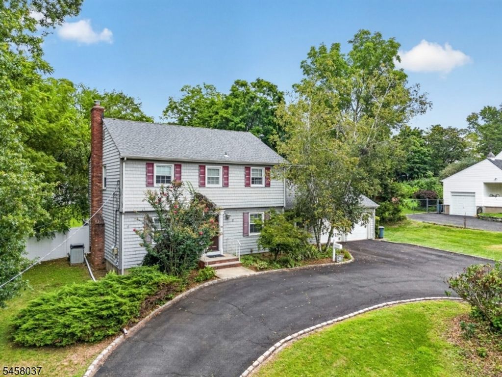 162 W Hobart Gap Rd, Livingston Twp., NJ 07039 — exterior