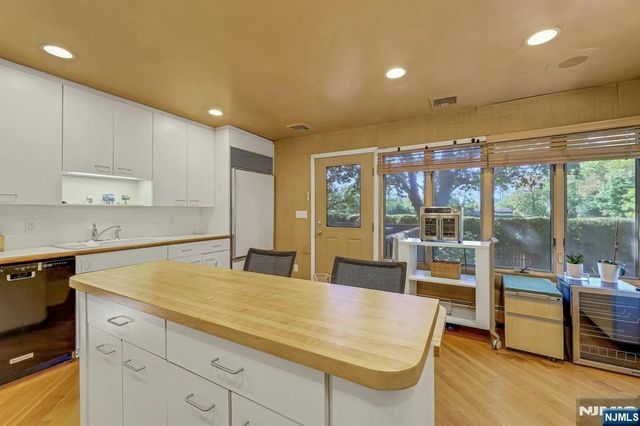 244 Fairview Avenue, Englewood Cliffs, NJ 07632