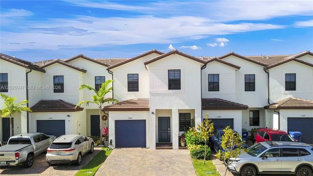 12862 SW 231st St, Miami, FL 33170