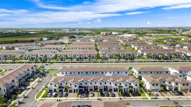 12862 SW 231st St, Miami, FL 33170