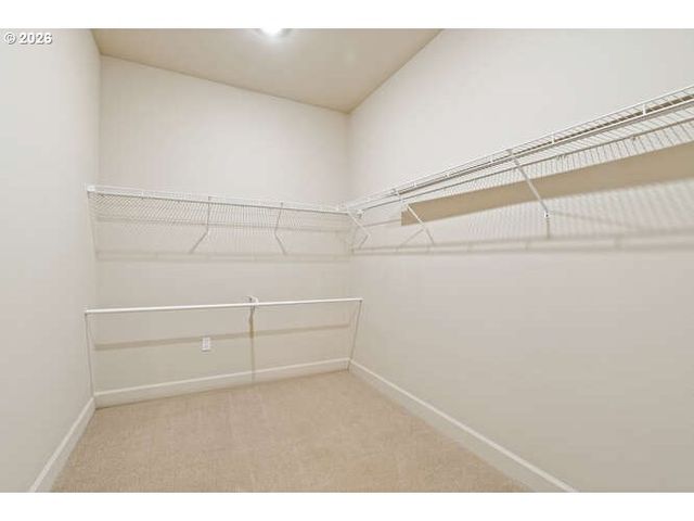 707 N HAYDEN ISLAND Dr 427, Portland, OR 97217