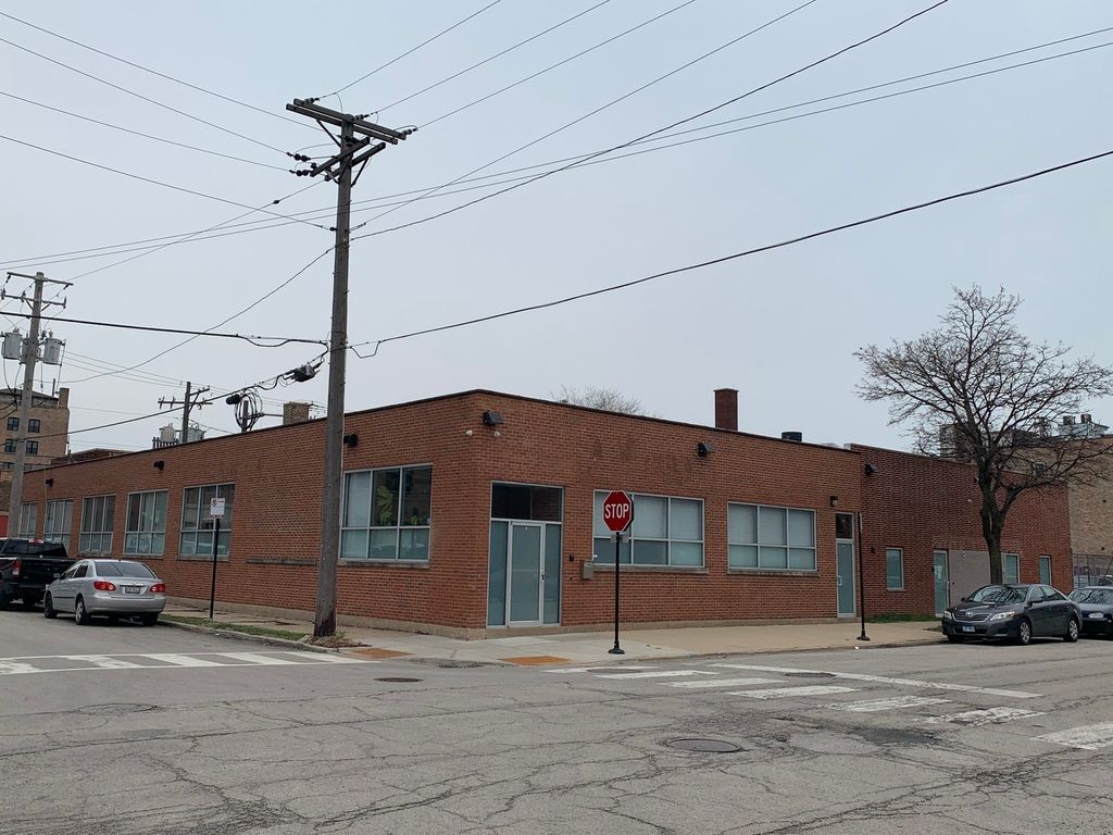 1438 W Fulton Street, Chicago, IL 60607