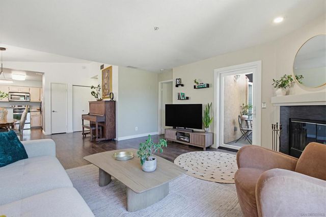 18650 Caminito Cantilena 296, San Diego, CA 92128