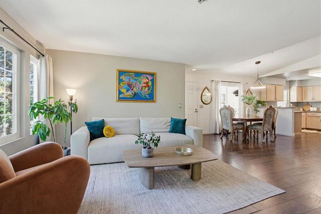 18650 Caminito Cantilena 296, San Diego, CA 92128